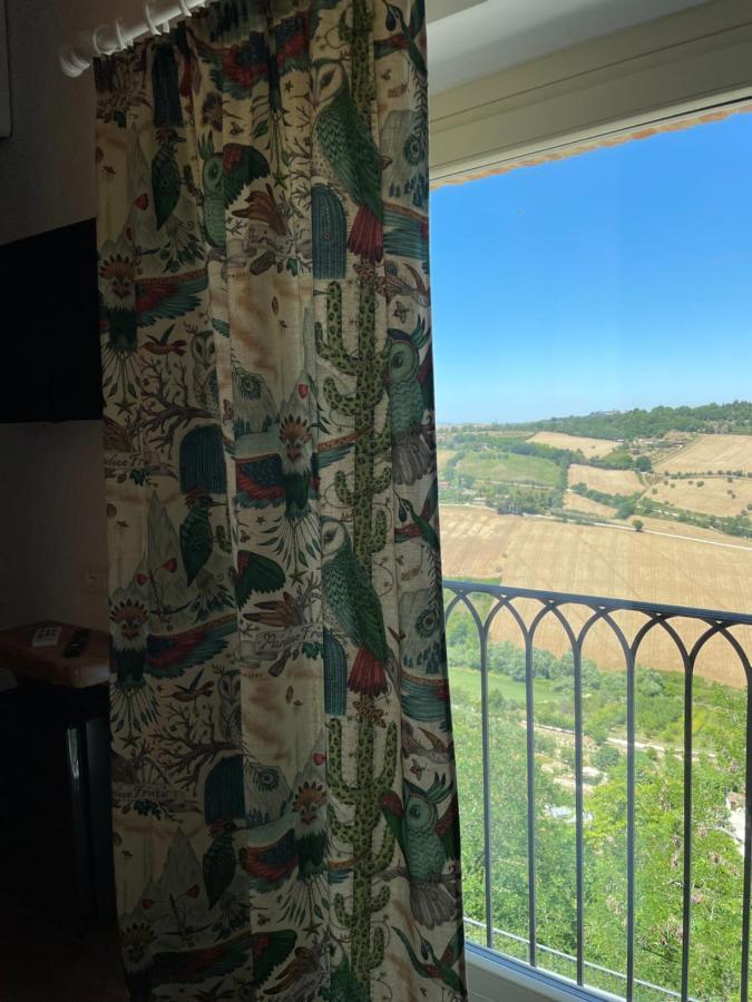 Affittacamere La Volpe Altidona Buitenkant foto